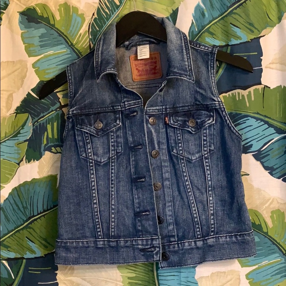 Levi’s denim vest size xs